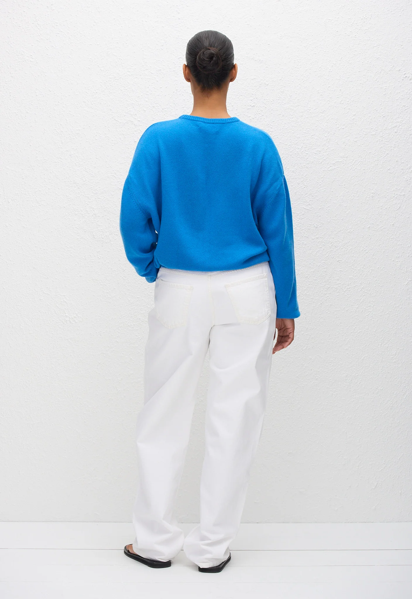 Cashmere Crew Sweater - Cornflower - Image 4
