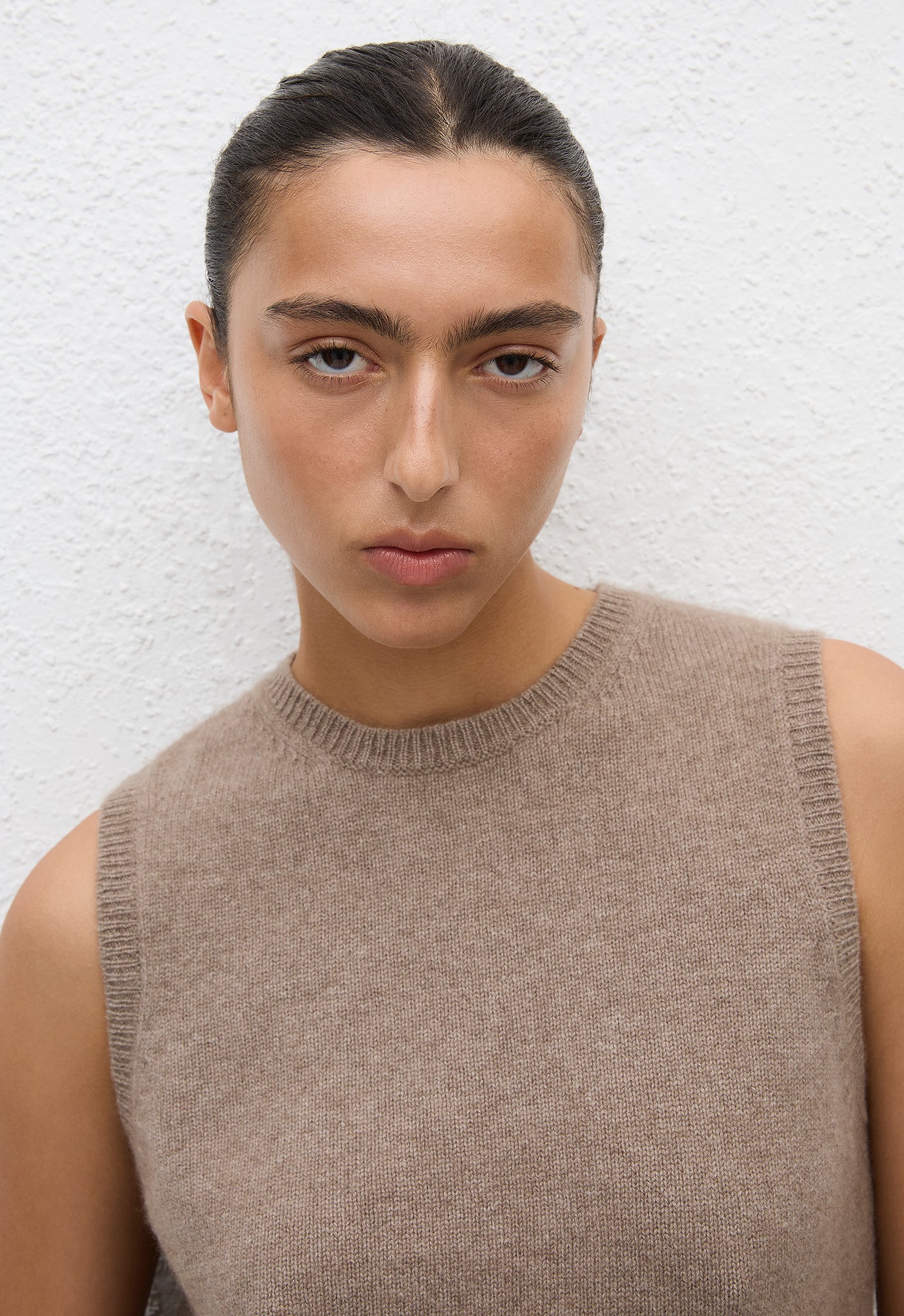 Cashmere Crew Vest - Wheat - Image 3
