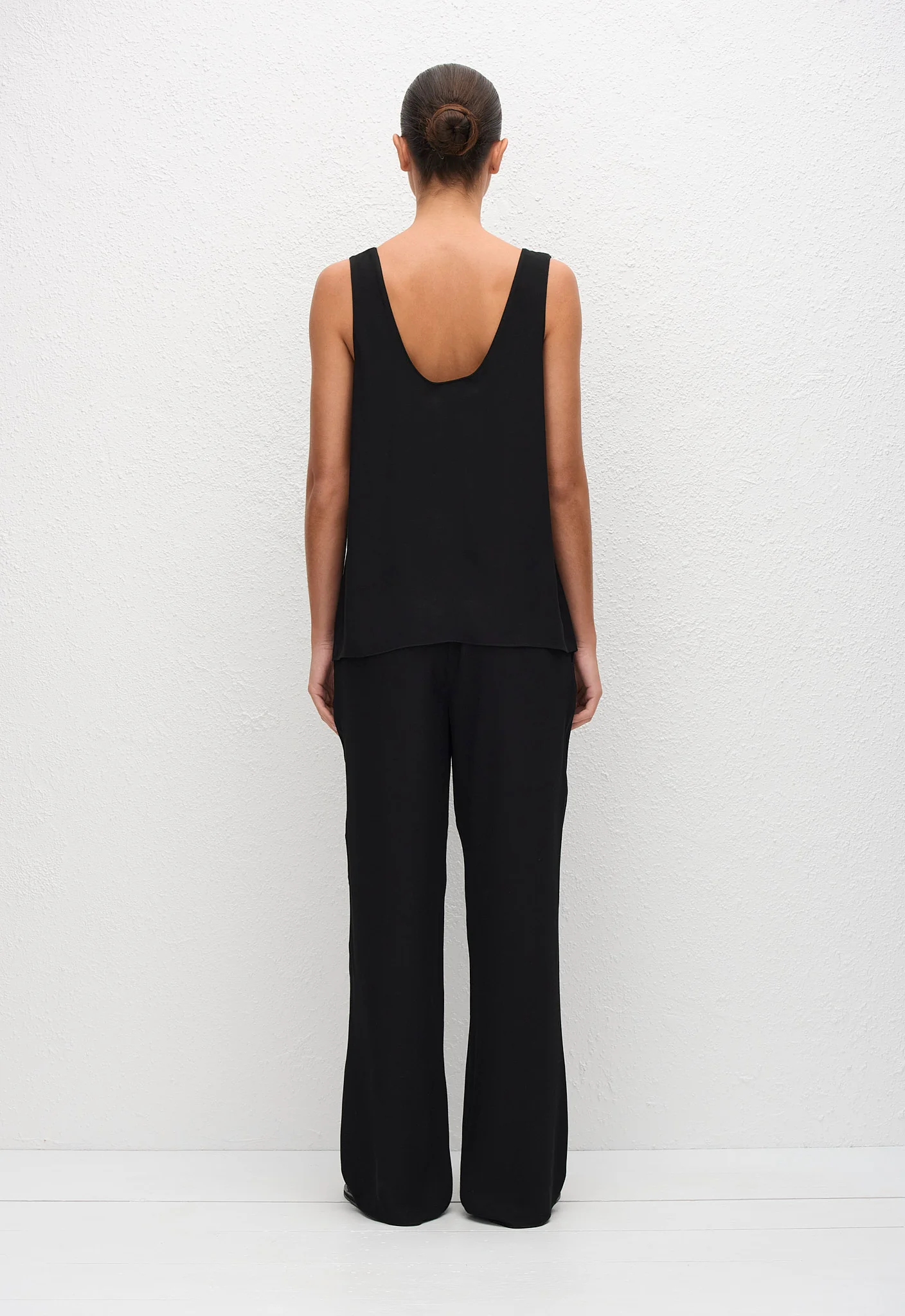 Fluid Scoop Tank - Black - Image 5
