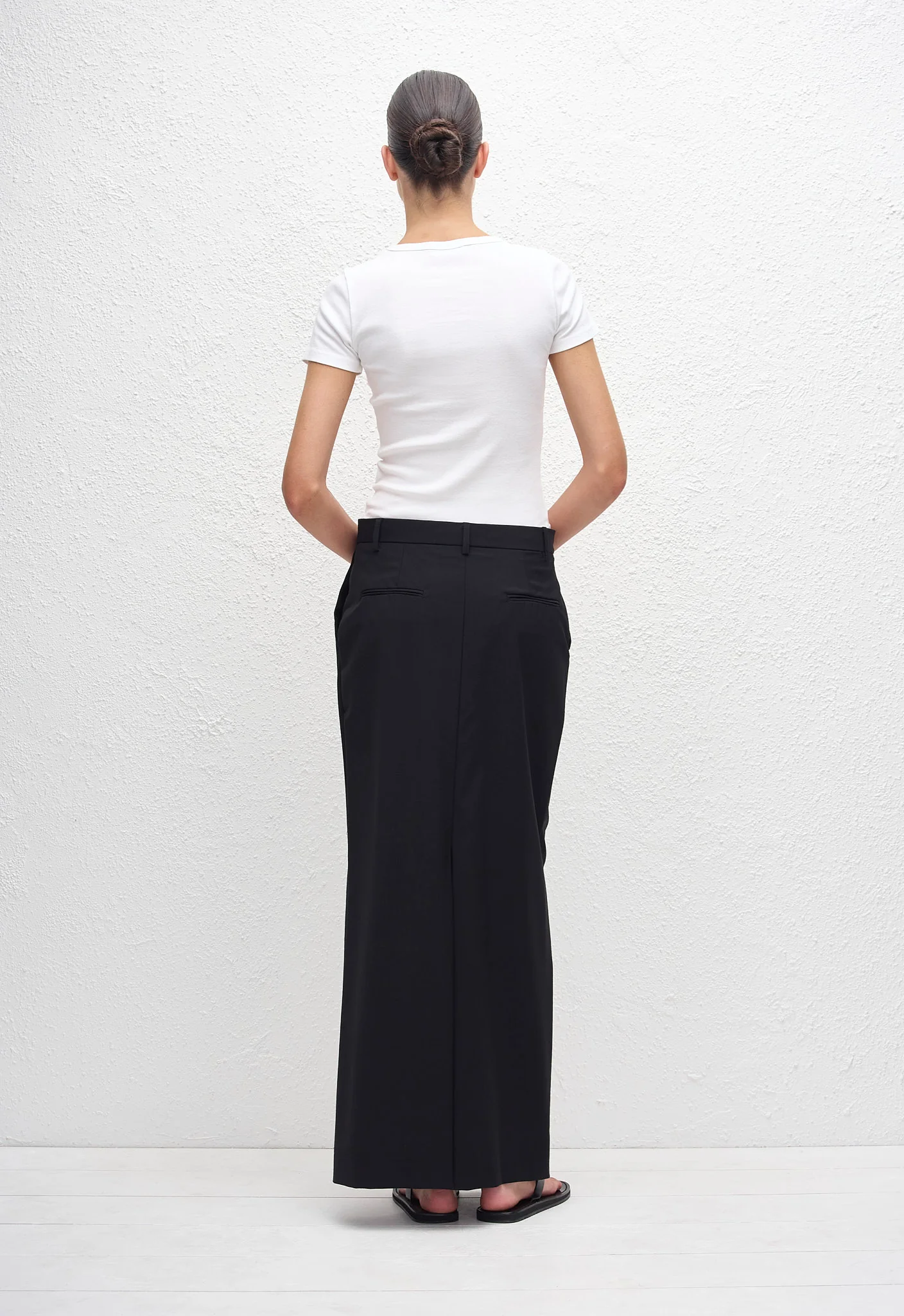 Relaxed Tailored Skirt - Black - Image 3
