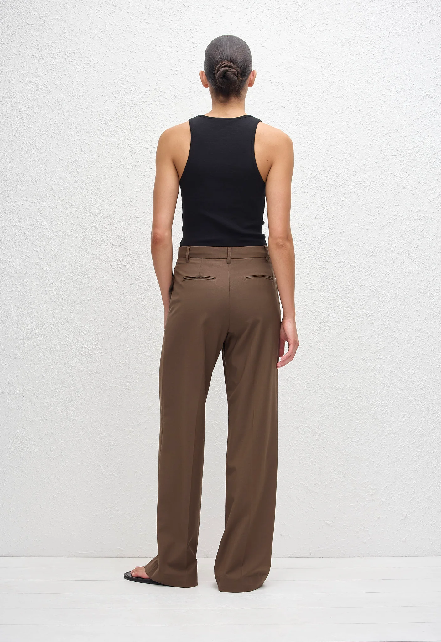 Relaxed Tailored Trouser - Coffee - Image 3