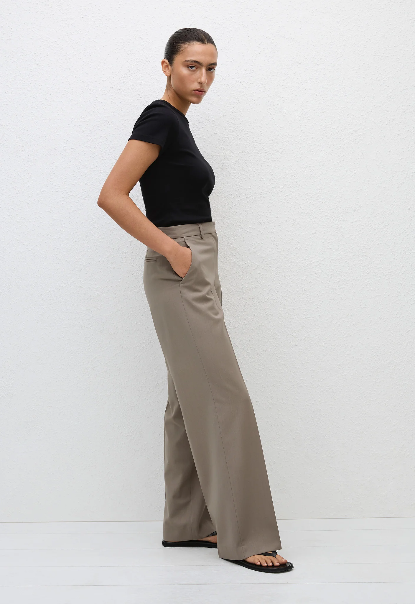 Relaxed Tailored Trouser - Taupe - Image 2